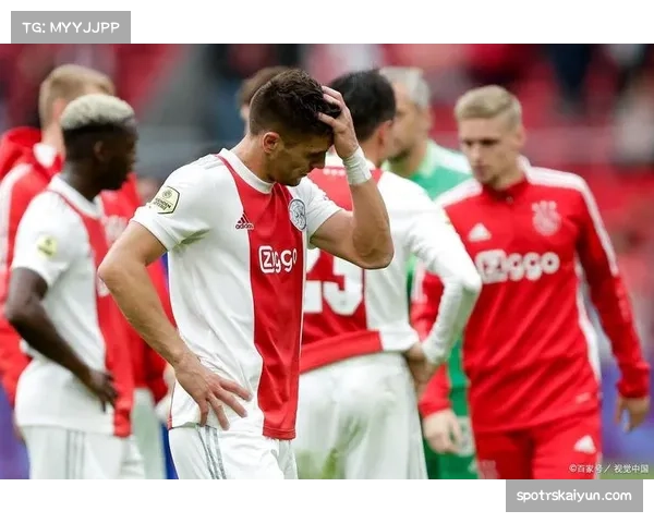 特温特与阿贾克斯2-2战平 中场控制力成为比赛亮点